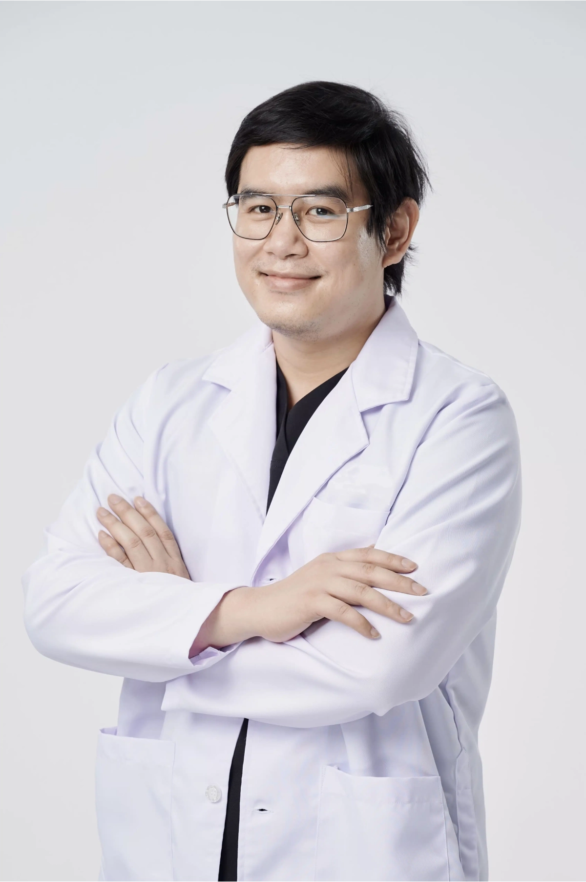 ทพ. ประเสริฐศักดิ์ ปัดมะริด smile and co dental clinic